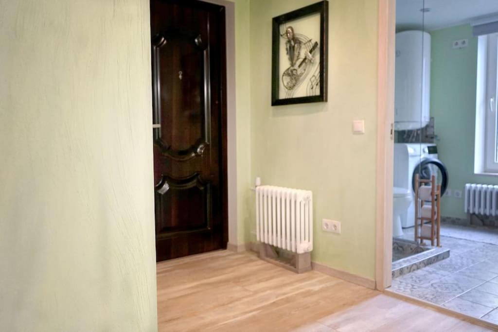 Prime 2Br/Ba Apt Next To Main Station & Olympic Center Liepaja Luaran gambar
