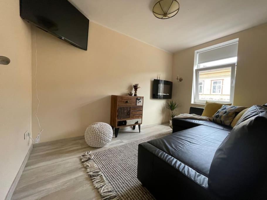 Prime 2Br/Ba Apt Next To Main Station & Olympic Center Liepaja Luaran gambar